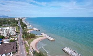 การเดินทางไปหาดแสงจันทร์