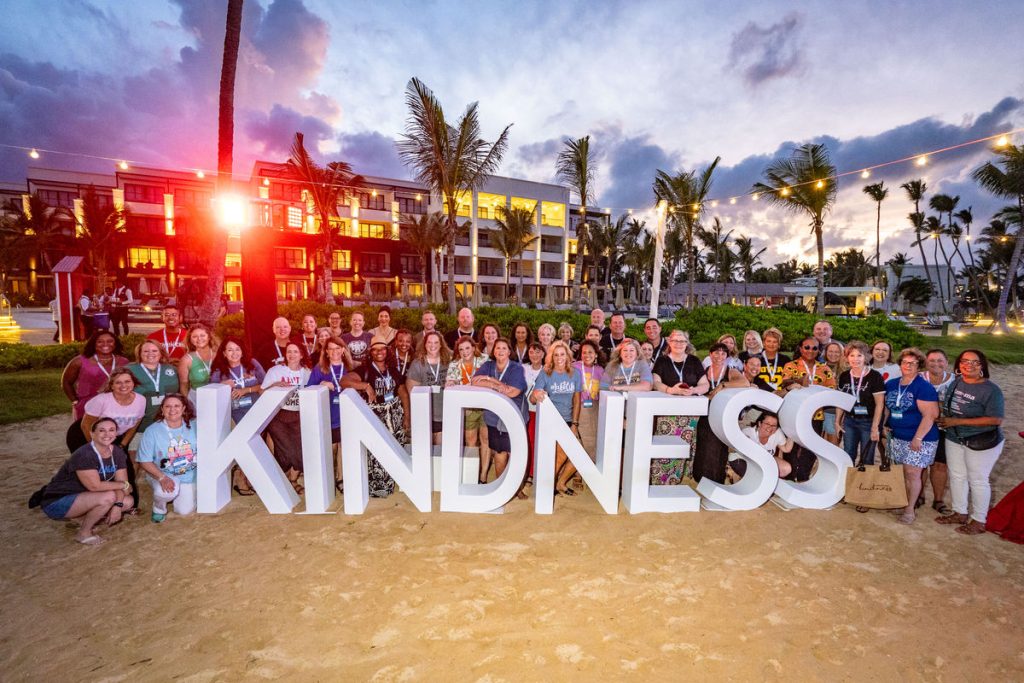 ALG Vacations Provides Travel Advisors With Kindness Kits Ahead of World Kindness Day