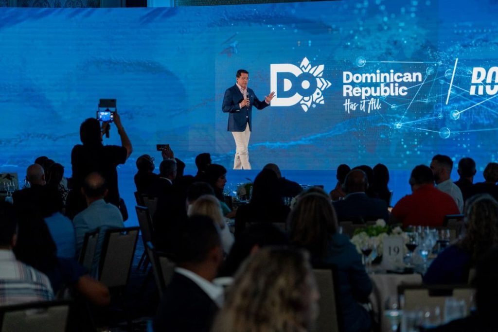 Dominican Republic Promotes Tourism at Orlando Roadshow
