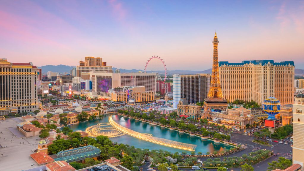 The Top Destinations US Travelers Will Visit Between Thanksgiving and New Years