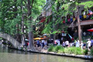 ทางเดินริมน้ำที่ดีที่สุดในสหรัฐอเมริกา